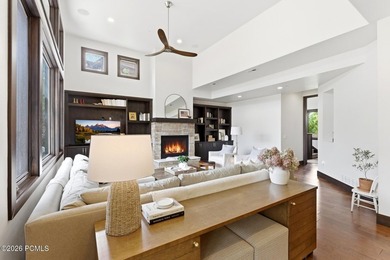 Discover your ideal mountain retreat in this upgraded 3-bedroom - photo 7