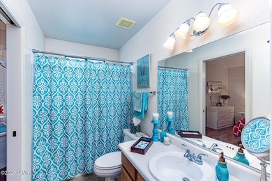 Experience the perfect blend of comfort and convenience in this - photo 18