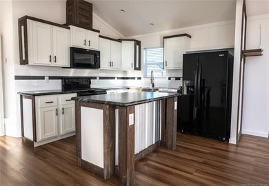 A LAKE EUFAULA RETREAT for boaters and relaxation lovers! This - photo 8
