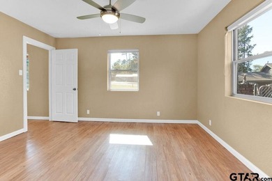 Welcome to this inviting 3-bedroom, 2 bath brick home featuring - photo 21