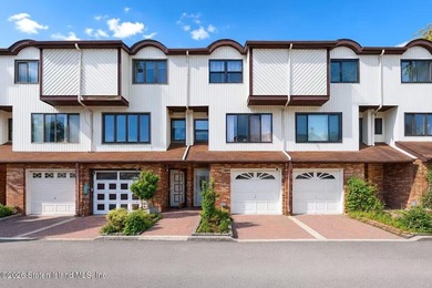 Lovely 3 story One Family Townhome with 2 bedroom, 2 baths - photo 2