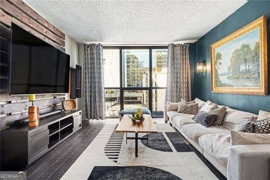 Welcome Home to this gorgeous 1 Bedroom 1 Bath Condo in Midtown