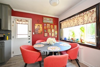 Just listed! This lovingly cared-for, well-maintained detached - photo 5