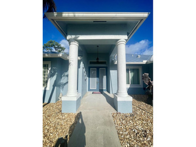 Shows like a model. Absolutely immaculate custom home with large - photo 2