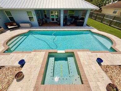 Shows like a model. Absolutely immaculate custom home with large - photo 5