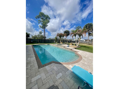 Shows like a model. Absolutely immaculate custom home with large - photo 6