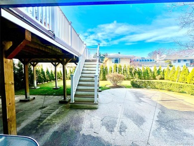 Fully updated Hi-Ranch with 4 bedrooms and 3 full bathrooms - photo 16