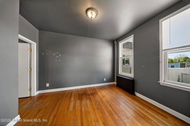 Charming legal two family home in Staten Island's Arrochar and - photo 9
