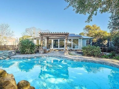 Stunning Remodeled Pool Home on Half an Acre - No HOA! Welcome - photo 2