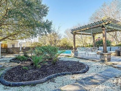Stunning Remodeled Pool Home on Half an Acre - No HOA! Welcome - photo 5