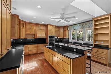 Imagine this: a luxury estate on three Lake Gaston waterfront - photo 25