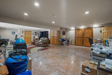 This is a hard to find authentic custom log home 6 minutes to - photo 27