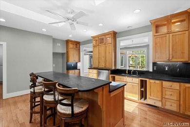 Imagine this: a luxury estate on three Lake Gaston waterfront - photo 28