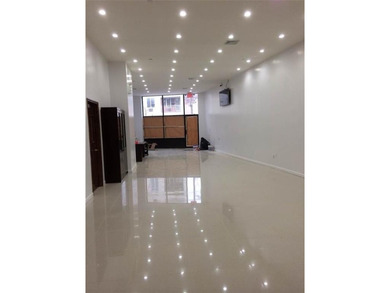 High-Visibility Retail and Office Opportunity on Busy Commercial - photo 3