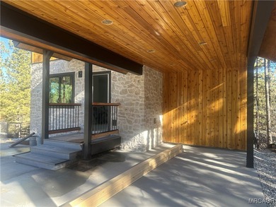 BRAND NEW CONSTRUCTION CENTRALLY LOCATED IN PINEWOOD ESTATES - - photo 3