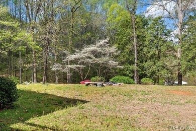 Imagine this: a luxury estate on three Lake Gaston waterfront - photo 53