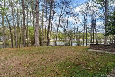 Imagine this: a luxury estate on three Lake Gaston waterfront - photo 56