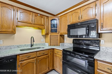 SINGLE LEVEL. LARGE PRIMARY SUITE. 3 BEDS + OFFICE. NEW GRANITE! - photo 11