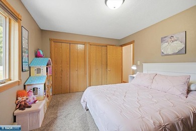 Welcome home to this beautifully maintained 4-bedroom, 2-bath - photo 17