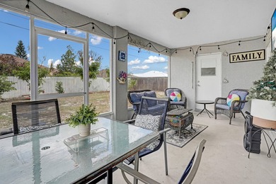 All the room you will ever need ! This immaculate CONCRETE BLOCK - photo 18