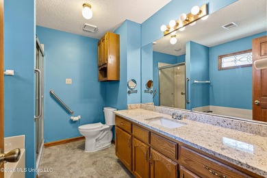 SINGLE LEVEL. LARGE PRIMARY SUITE. 3 BEDS + OFFICE. NEW GRANITE! - photo 20