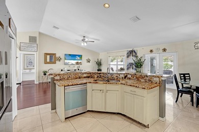 All the room you will ever need ! This immaculate CONCRETE BLOCK - photo 20