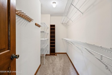 SINGLE LEVEL. LARGE PRIMARY SUITE. 3 BEDS + OFFICE. NEW GRANITE! - photo 21