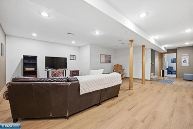 Welcome home to this beautifully maintained 4-bedroom, 2-bath - photo 26
