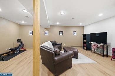 Welcome home to this beautifully maintained 4-bedroom, 2-bath - photo 27