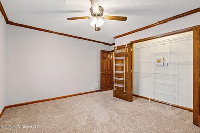SINGLE LEVEL. LARGE PRIMARY SUITE. 3 BEDS + OFFICE. NEW GRANITE! - photo 28