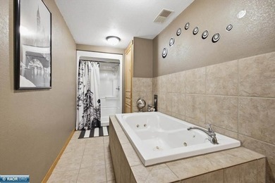 Welcome home to this beautifully maintained 4-bedroom, 2-bath - photo 29