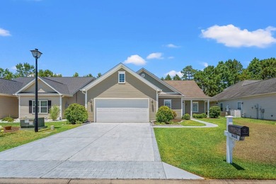 Welcome home to this lovely and spacious 5/bedroom, 3/bath - photo 1