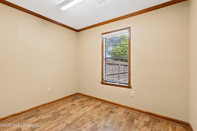 SINGLE LEVEL. LARGE PRIMARY SUITE. 3 BEDS + OFFICE. NEW GRANITE! - photo 32