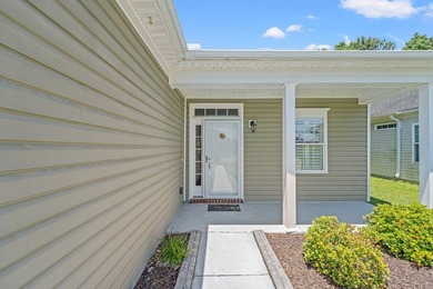 Welcome home to this lovely and spacious 5/bedroom, 3/bath - photo 2