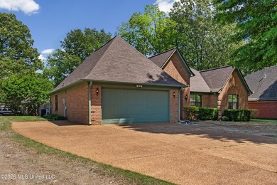 SINGLE LEVEL. LARGE PRIMARY SUITE. 3 BEDS + OFFICE. NEW GRANITE! - photo 33