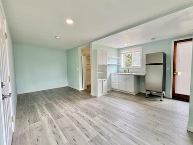 Beautifully updated 3-bedroom, 2-bath manufactured home with a - photo 34