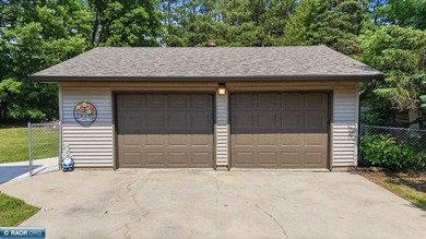 Welcome home to this beautifully maintained 4-bedroom, 2-bath - photo 34