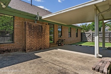 SINGLE LEVEL. LARGE PRIMARY SUITE. 3 BEDS + OFFICE. NEW GRANITE! - photo 35