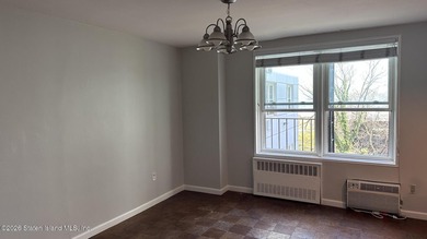 *Beautiful apartment and building with great amenities, located - photo 6