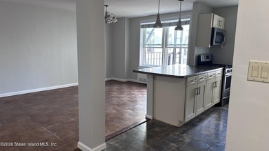 *Beautiful apartment and building with great amenities, located - photo 7