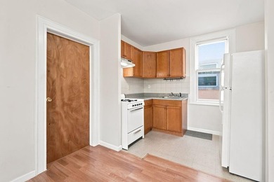 Excellent opportunity to own a corner 3-family property in a - photo 8
