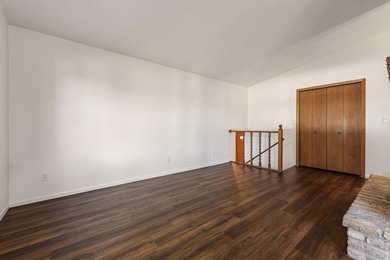 Looking for a move in ready home? This updated split level is - photo 8