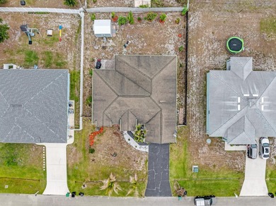 All the room you will ever need ! This immaculate CONCRETE BLOCK - photo 39