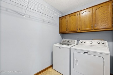 SINGLE LEVEL. LARGE PRIMARY SUITE. 3 BEDS + OFFICE. NEW GRANITE! - photo 40