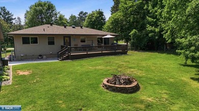 Welcome home to this beautifully maintained 4-bedroom, 2-bath - photo 45