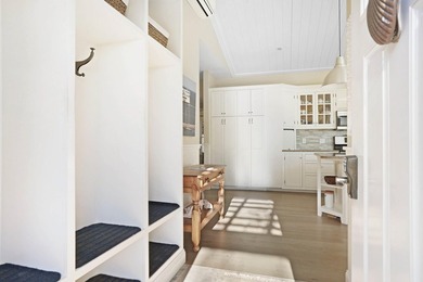 Downtown Vineyard Haven with Harbor Views. Positioned between - photo 6