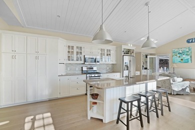 Downtown Vineyard Haven with Harbor Views. Positioned between - photo 7