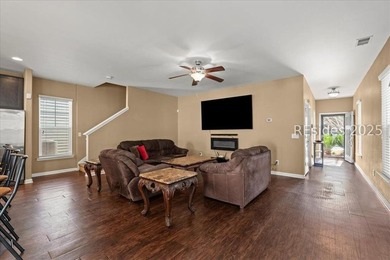 A rare listing in Palmetto Pointe Towns. This home features 4 - photo 7