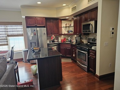 Convenient location. Lovely Condo with a nice layout! Over 1100 - photo 4