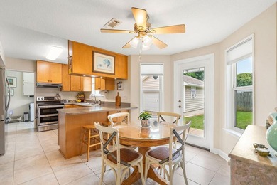 Remarks: Meticulously maintained home with original owners! This - photo 8